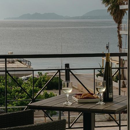 Sea View Apartment "Elise" Loutráki Exteriör bild
