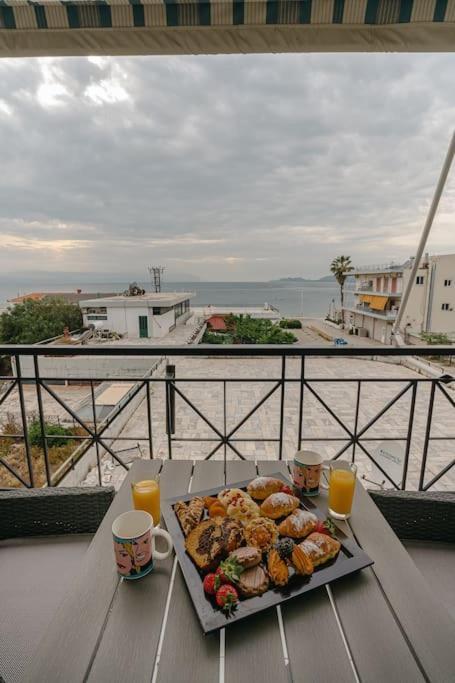 Sea View Apartment "Elise" Loutráki Exteriör bild